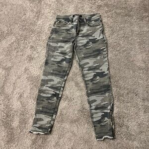 Express Women's Camo Skinny Jeans with Ankle Zips